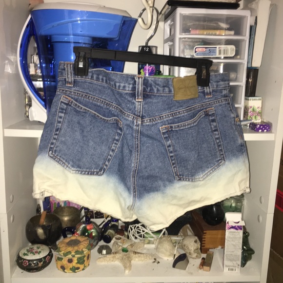 Calvin Klein Mid-High waisted jean shorts - Picture 2 of 3